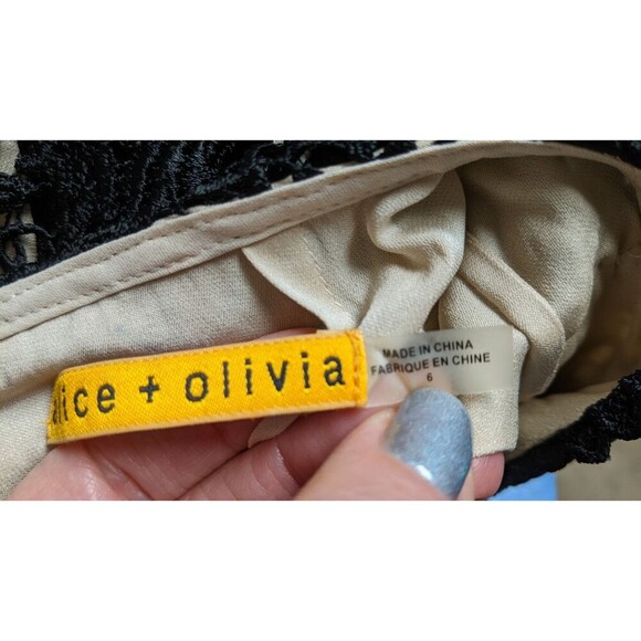 Women's Alice + Olivia Black Dandi Open-Back Lace Dress Size 6 - Picture 15 of 16